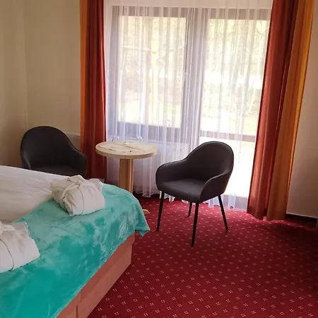 Hubertus Hotel *
